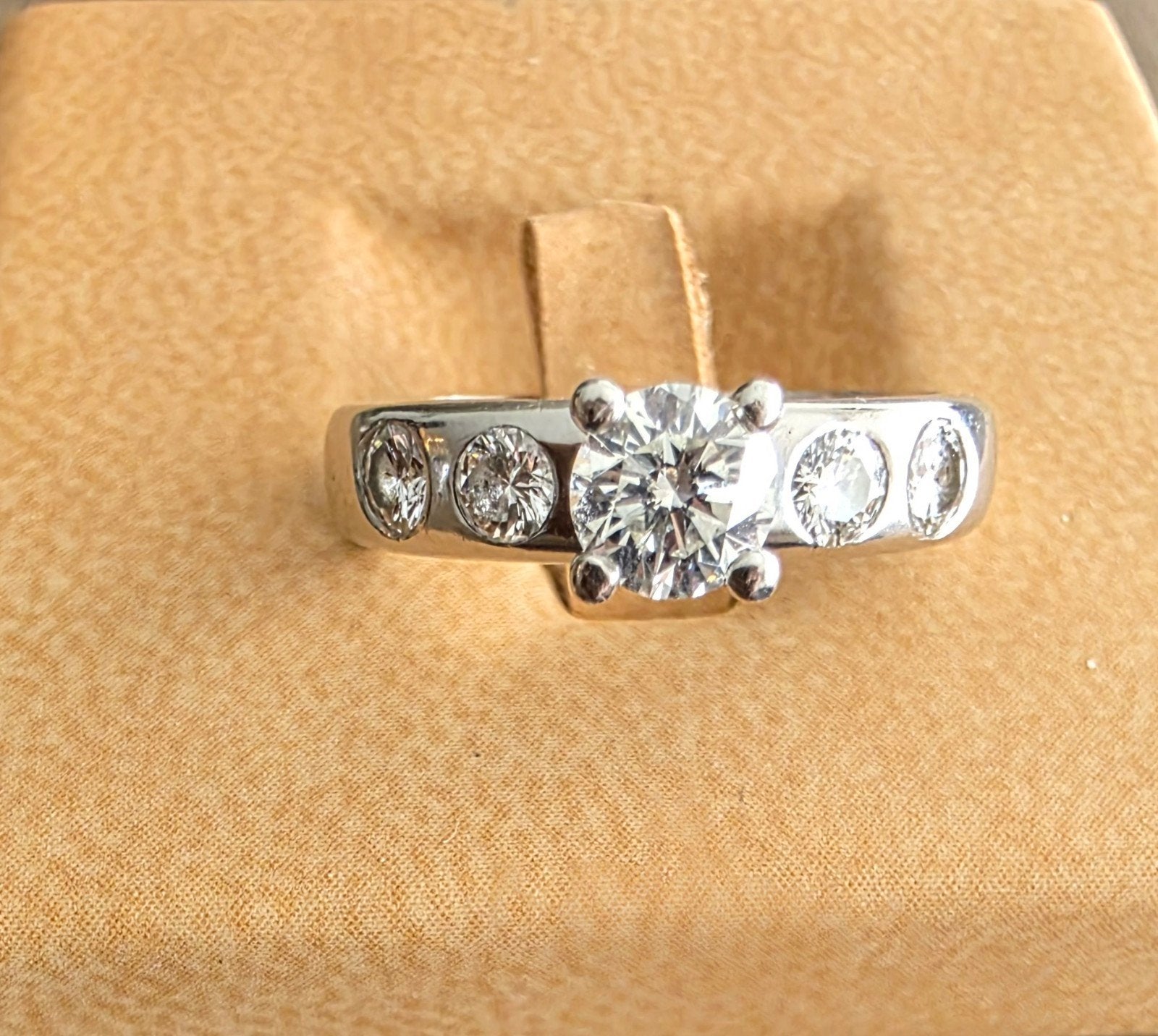 PLATINA RING MET DIAMANTEN MAAT 52  16,5, Ophalen, Overige materialen, Wit, Met edelsteen