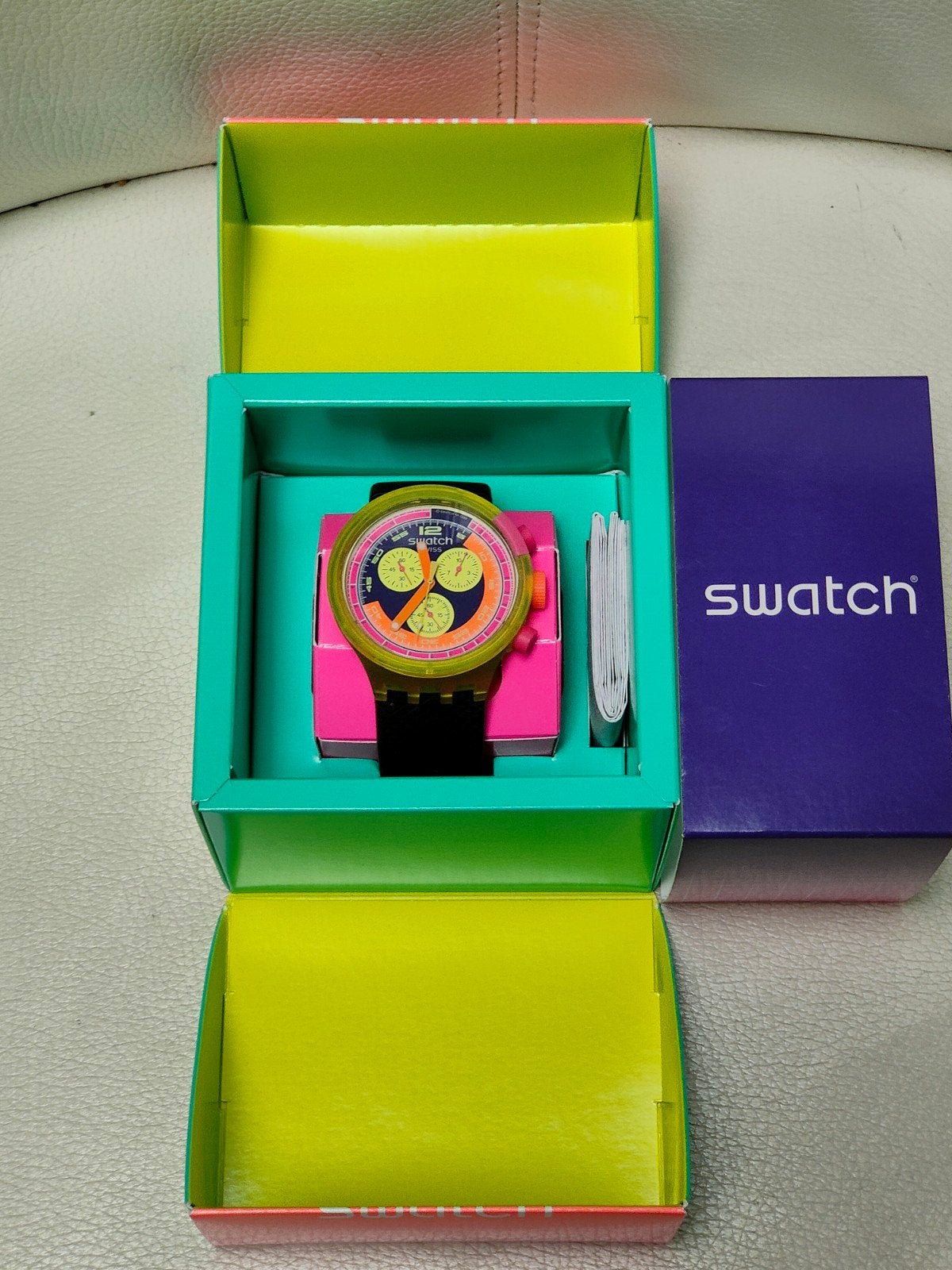 Swatch Neon to the Max SB06J100, Kunststof, Polshorloge, Swatch, Kunststof