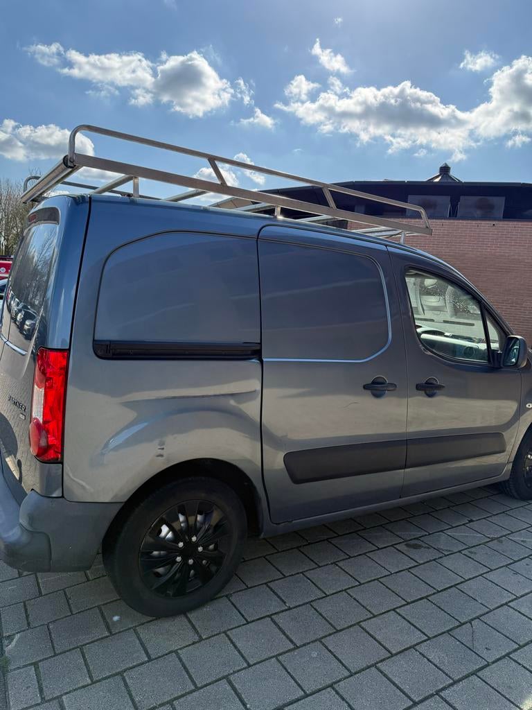 Peugeot Partner 1.6 HDI 66KW 2012, Auto's, Bestelauto's, Voorwielaandrijving, Stof, Origineel Nederlands, Grijs