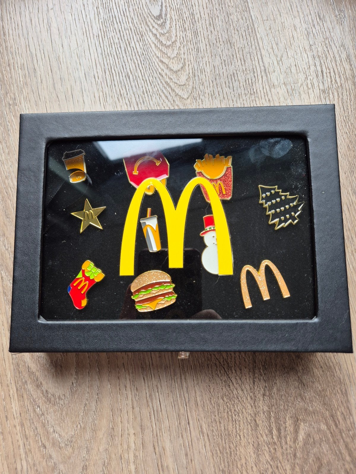 McDonald's Pin Collectie in Luxe Doos, Verzamelen, Ophalen of Verzenden, Nieuw, Gebruiksvoorwerp