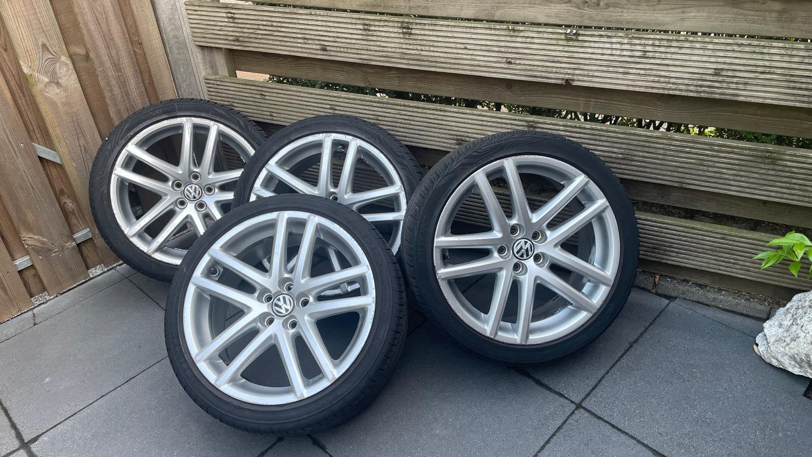 Borbet Sienna 17" velgen 5x100 ET35 met Vredestein banden, Ophalen, Banden en Velgen, 17 inch, All Season