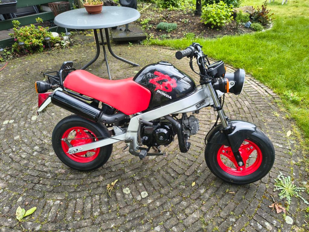 Honda ZB50 - Oude restauratie, Ophalen, Overige modellen, Maximaal 45 km/u, Zo goed als nieuw