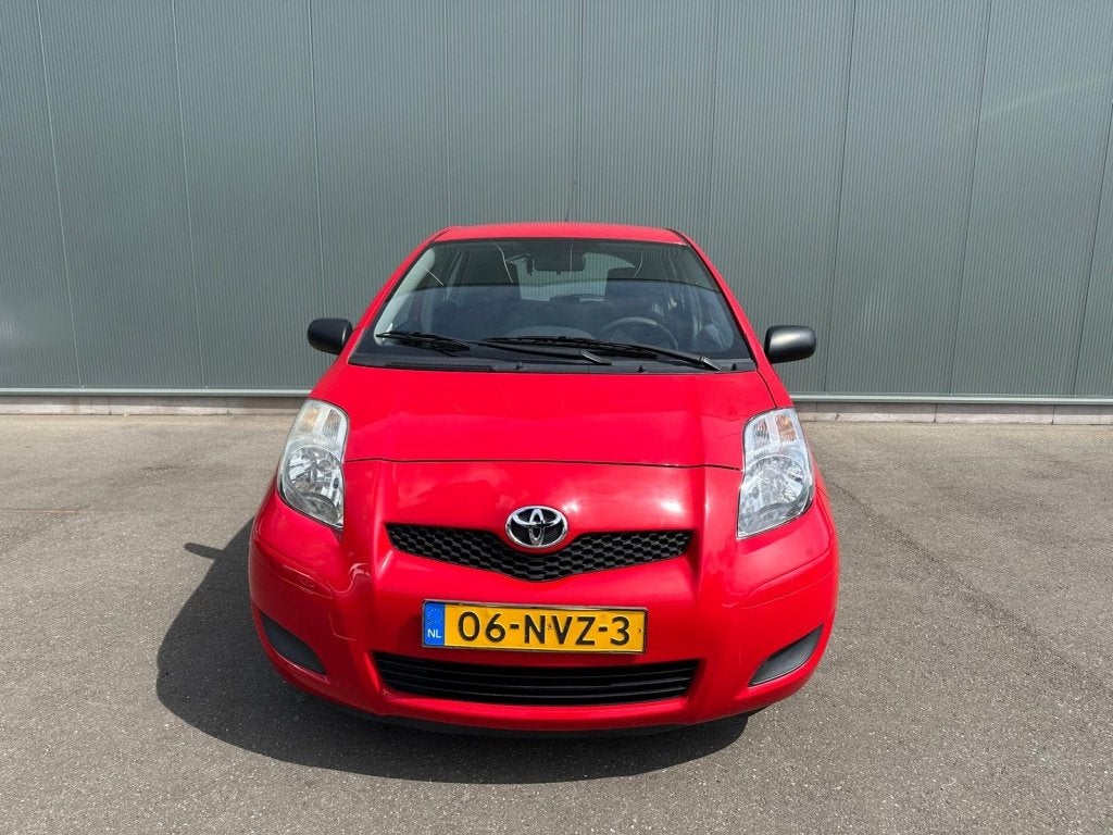 Toyota Yaris 1.0 VVTi Acces AIRCO | NAP ! (bj 2011), Auto's, Voorwielaandrijving, Euro 5, Emergency brake assist, 750 kg