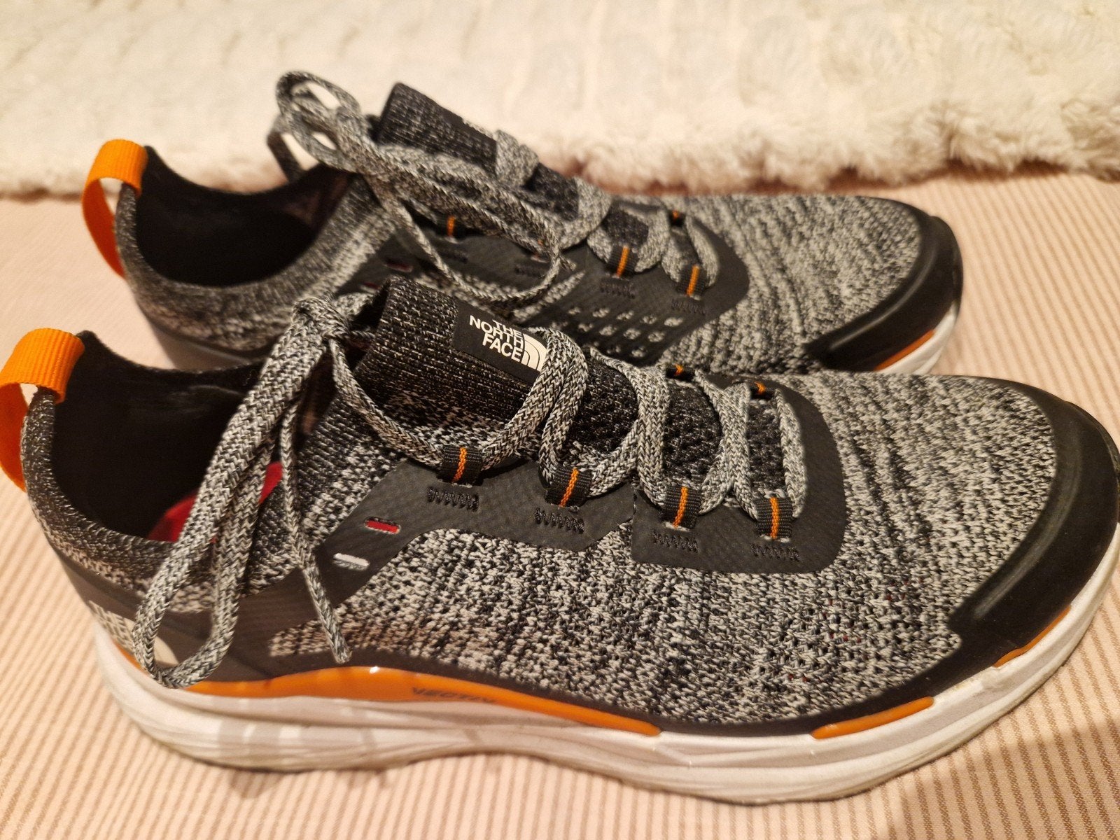 The North Face sneakers maat 40, Kleding | Dames, Ophalen of Verzenden, Sneakers of Gympen, The North Face, Grijs