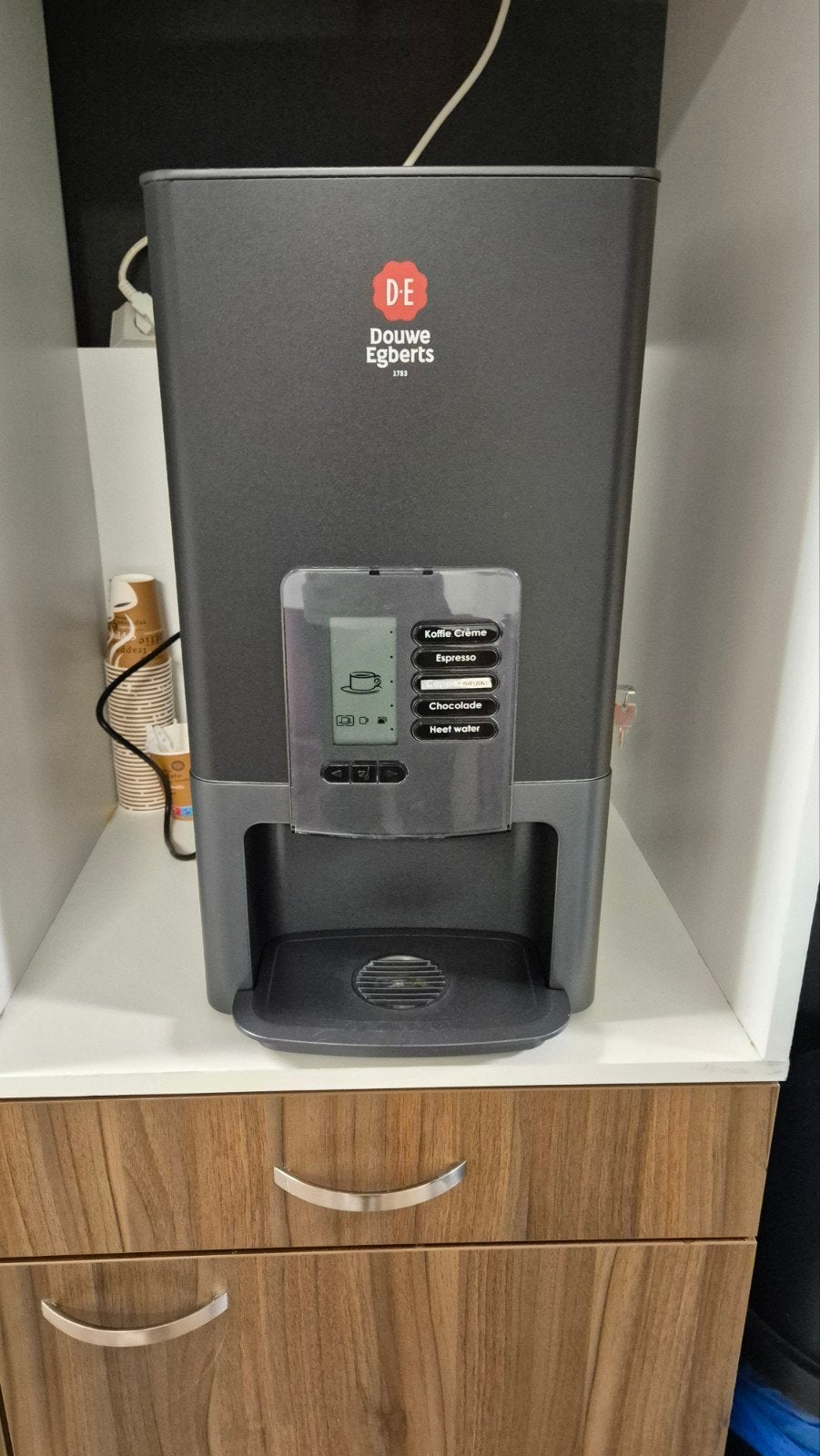 Douwe Egberts Koffiemachine - Perfect voor Kantoor, Ophalen, Afneembaar waterreservoir, Gebruikt, Koffiebonen