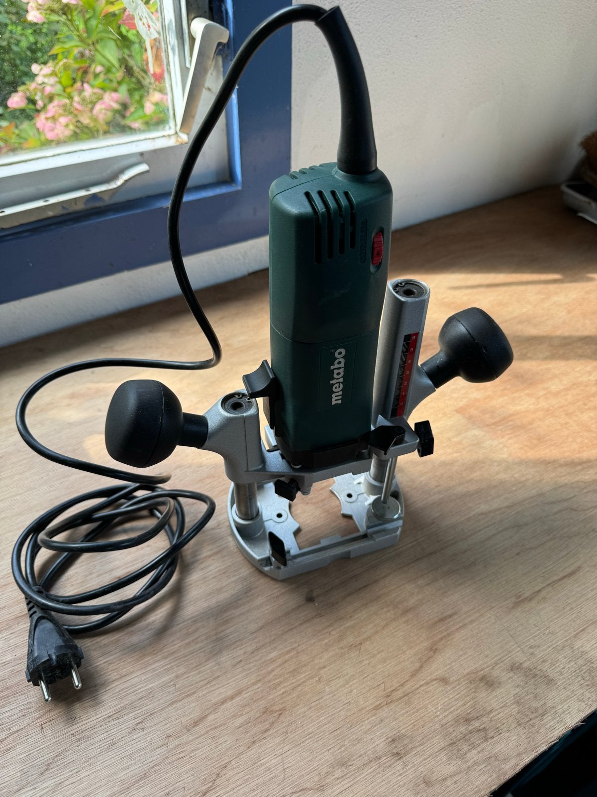 Metabo OFE 738 bovenfrees met cirkelgeleider, Doe-het-zelf en Verbouw, Ophalen of Verzenden, Gebruikt, Elektrisch, Bovenfrees