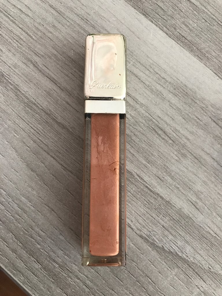 Guerlain KissKiss Gloss lipgloss 841 Beige Secret, Lippen, Beige, Nieuw, Ophalen of Verzenden