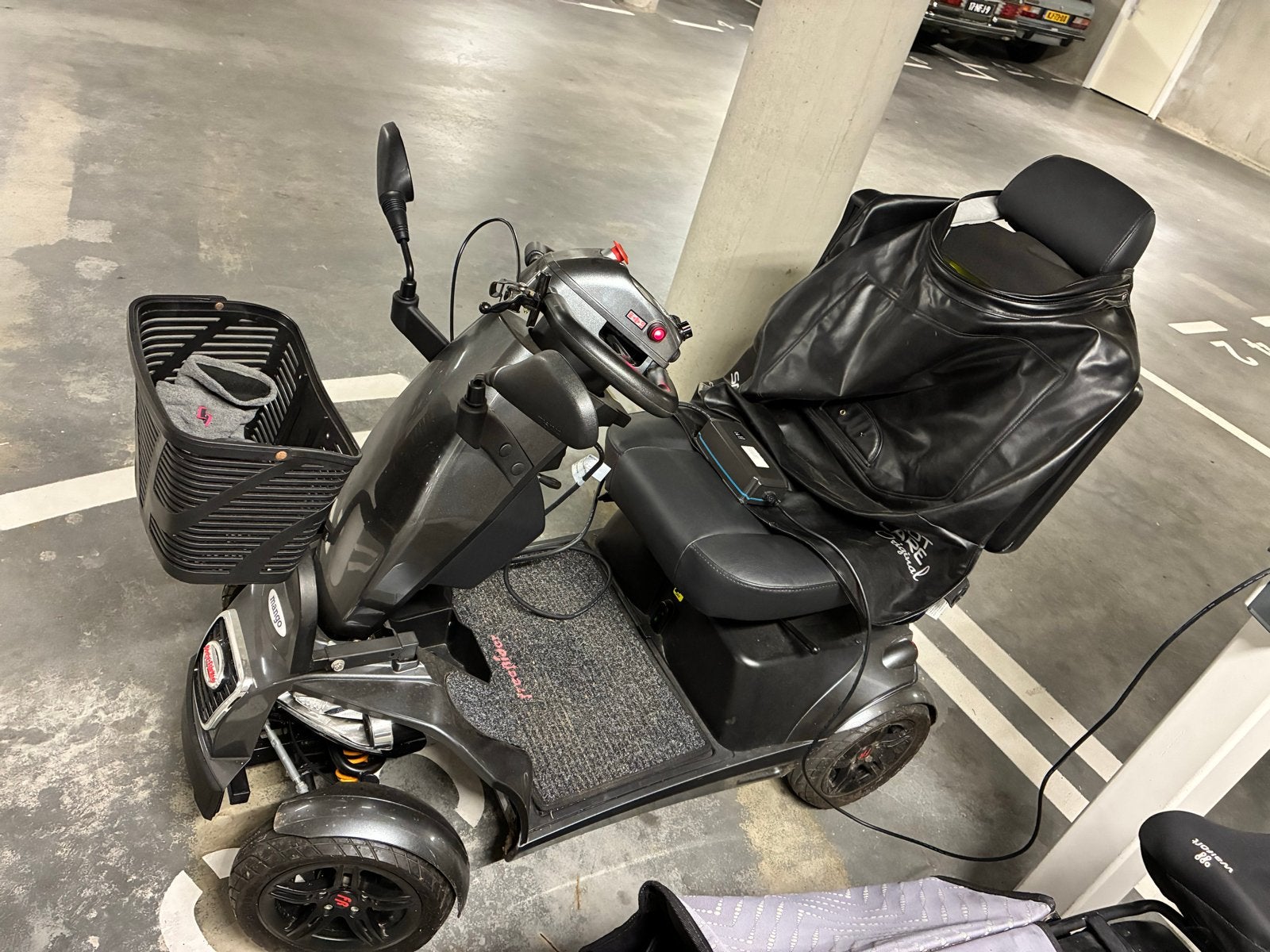 Scootmobiel, Ophalen, Zo goed als nieuw, Mango, 10 km/u of minder