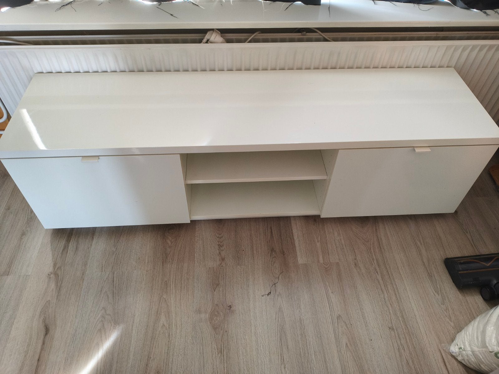 IKEA BYÅS Tv-meubel hoogglans wit 160x42x45 cm, Huis en Inrichting, Kasten | Televisiemeubels, Ophalen, Gebruikt, 150 tot 200 cm