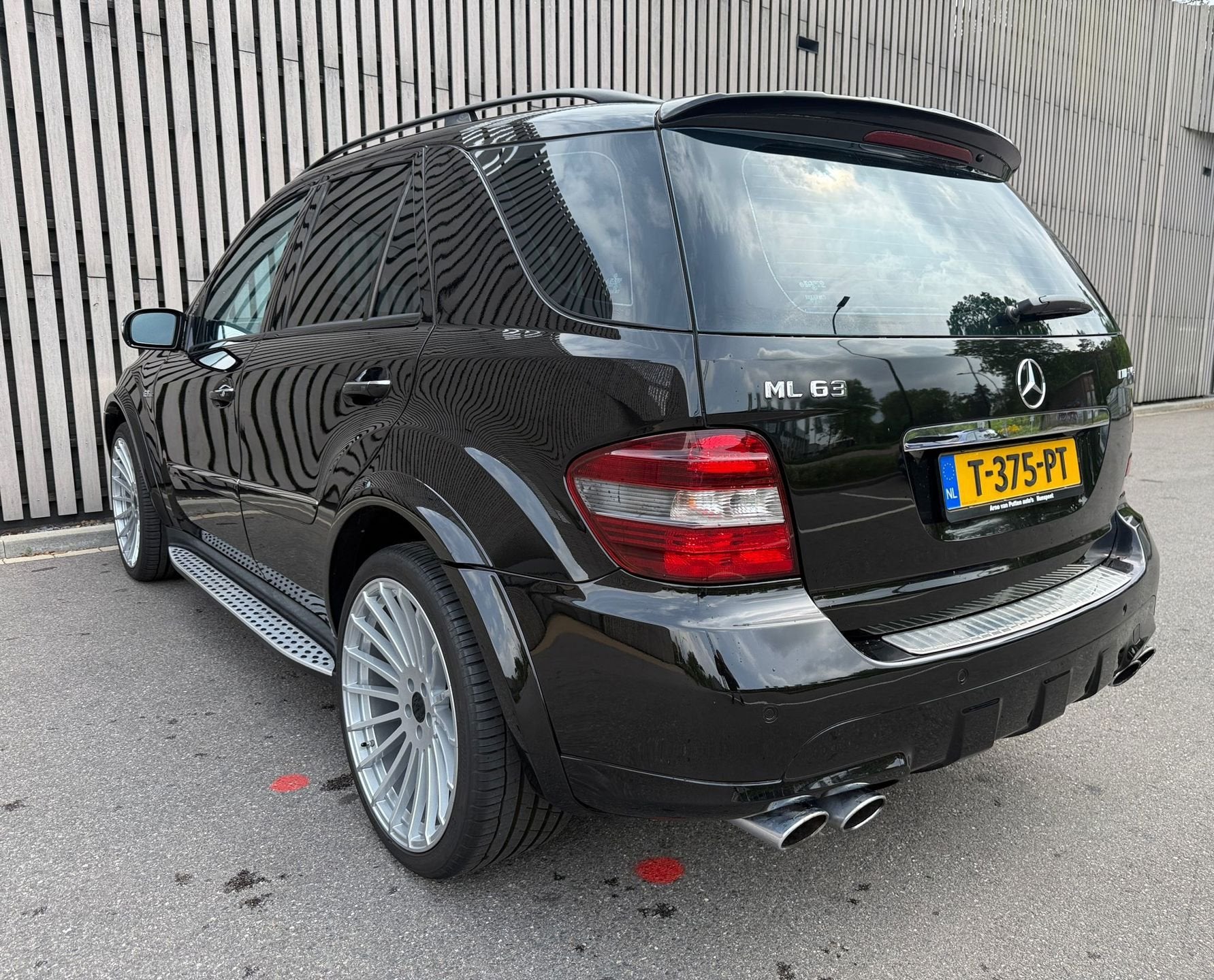 Mercedes-Benz M-klasse AMG 63 met 22 inch velgen, Gebruikt, Zwart, Leder, Bedrijf