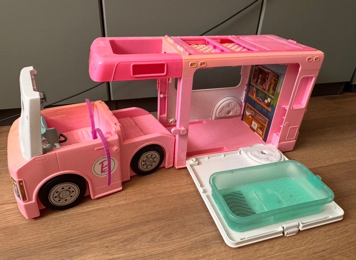 Barbie Camper, Huisje & Winkeltje met accessoires, Kinderen en Baby's, Ophalen, Gebruikt, Barbie