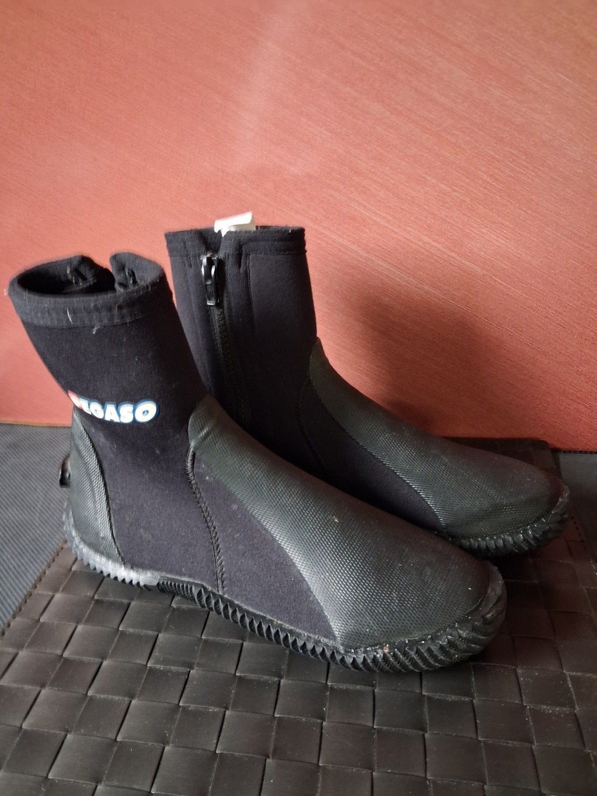 Pegaso Neopreen duikschoenen Maat 39 - Zo goed als nieuw, Bootschoenen, Ophalen of Verzenden, Zo goed als nieuw, Dame of Heer
