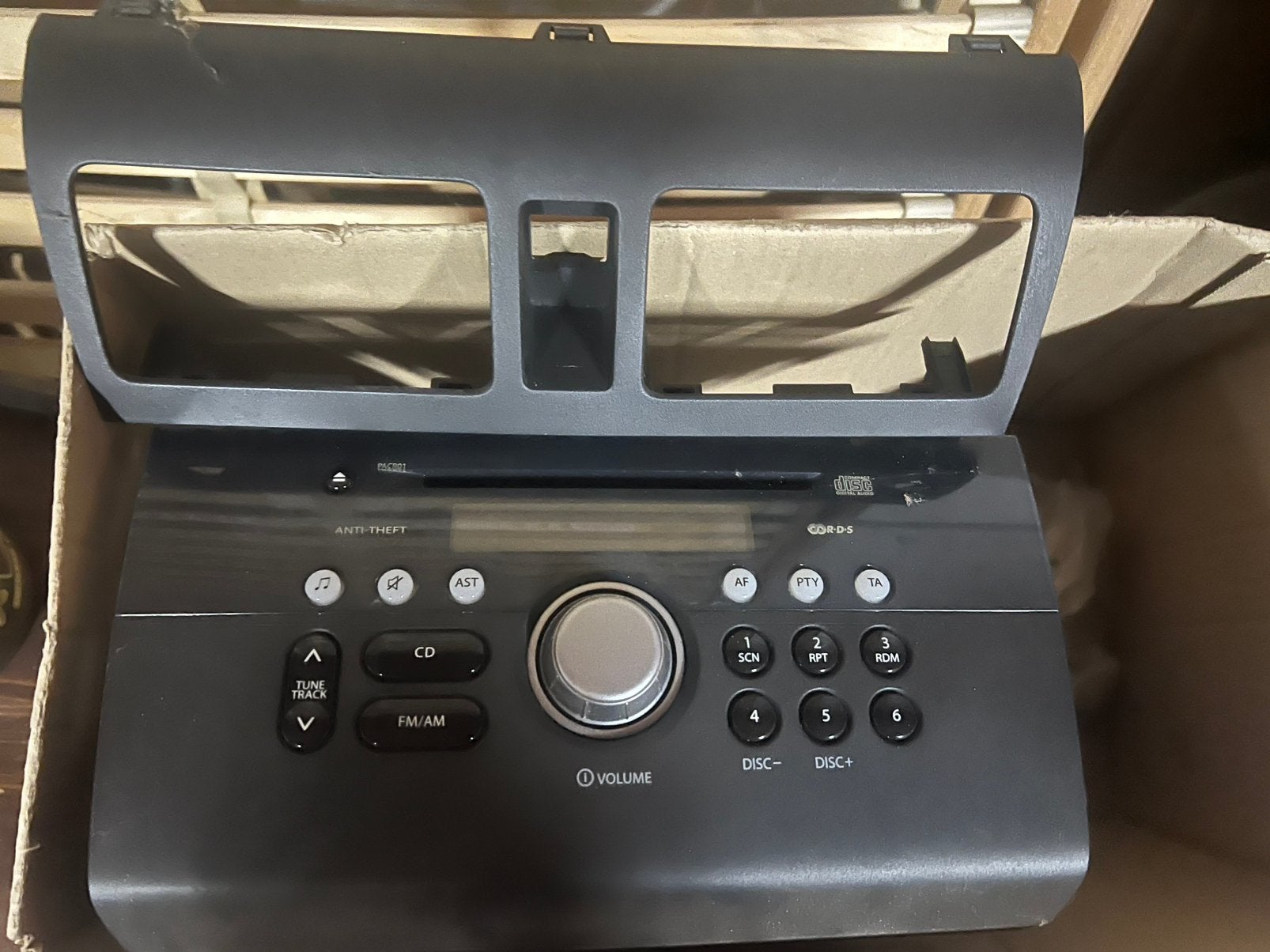 Suzuki swift orginele autoradio (uit een 2005), Auto diversen, Autoradio's, Ophalen of Verzenden, Gebruikt