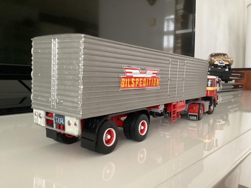 1:50, Ophalen of Verzenden, Zo goed als nieuw, Bus of Vrachtwagen, Lion Toys