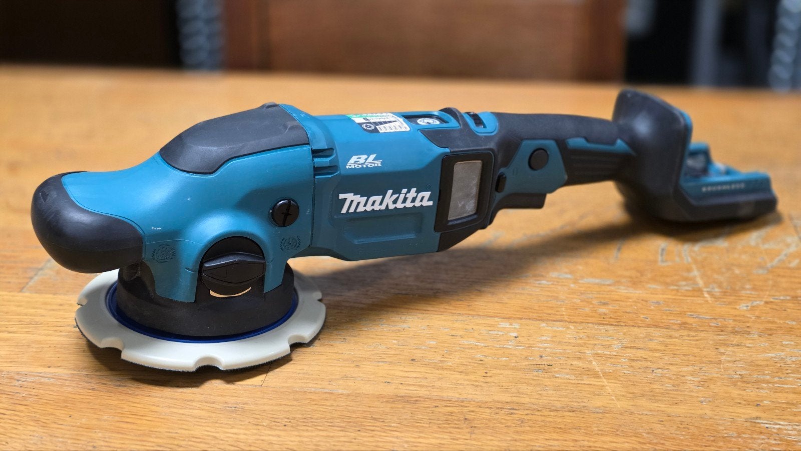 Makita DPO600 Polijstmachine, Doe-het-zelf en Verbouw, Gereedschap | Slijpmachines, Ophalen of Verzenden, 1000 watt of meer, Haakse handslijpmachine