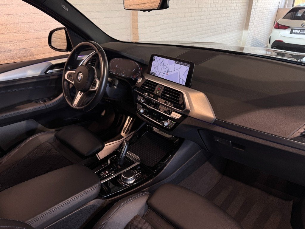 Bmw X3 xDrive20i High Executive M-Sport Pano Trekhaak Camera, 1998 cc, Gebruikt, 4 cilinders, Zwart