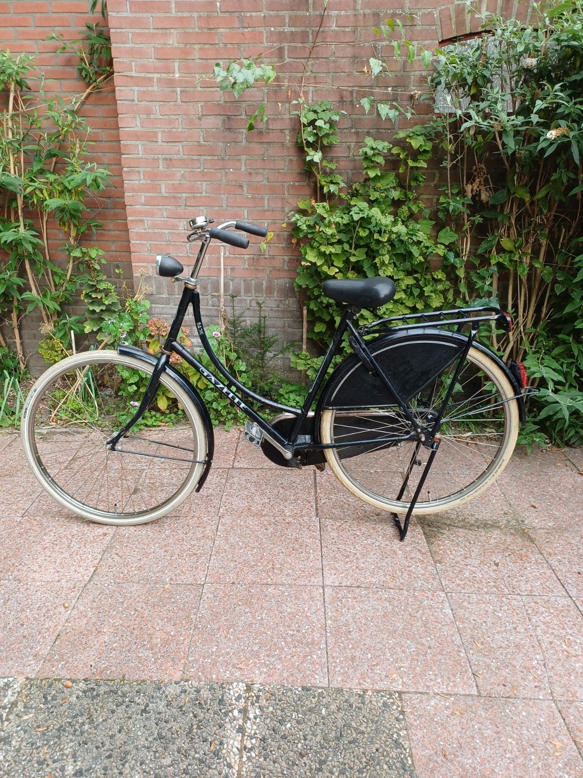 GAZELLE omafiets. Framehoogte 57 cm. 28 inch., Ophalen, Terugtraprem, Gebruikt, 56 cm of meer