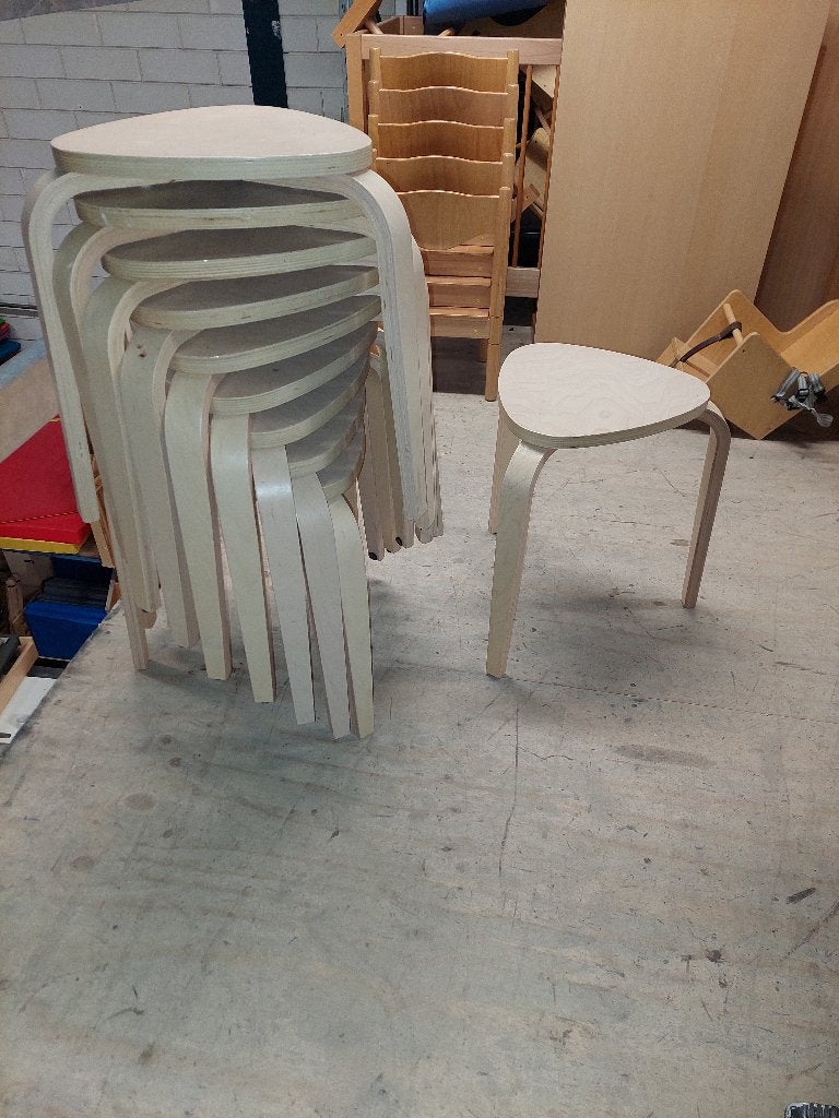 Set van 10 Ikea Kyrre krukken -  z.g.a.n., Ophalen, Zo goed als nieuw, Hout