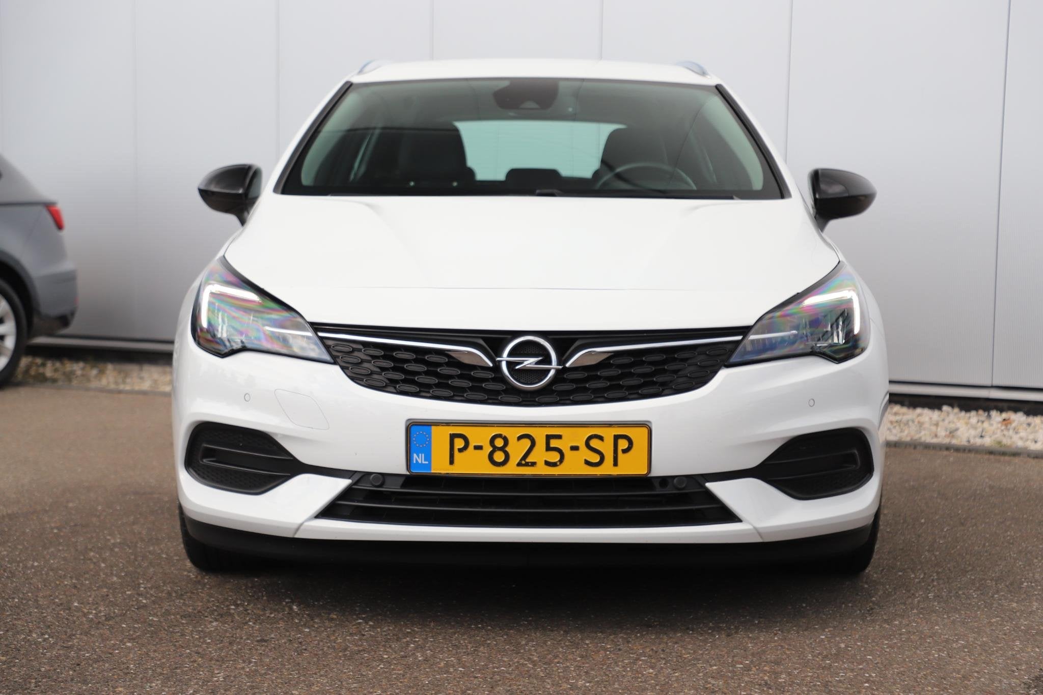 Opel Astra Sports Tourer 1.2 Design & Tech 110PK Navigatie A, Auto's, Voorwielaandrijving, Stof, Gebruikt, Euro 6