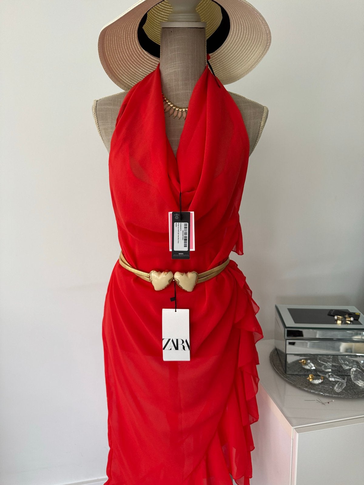 Nieuwe rode sexy jurk met ruches - Zara, Kleding | Dames, Nieuw, Ophalen of Verzenden, Maat 36 (S), Rood