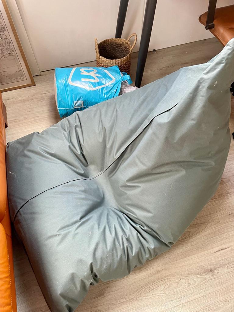 Grote zitzak in goede staat, grijsgroen, Huis en Inrichting, Zitzakken, Ophalen of Verzenden, Zo goed als nieuw, Groen, Zitzak