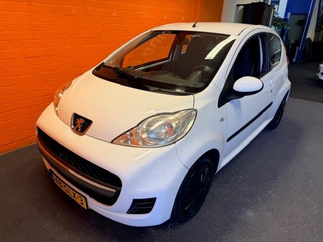 Peugeot 107 1.0 12V / 3 DEURS / XS-SPORT / NL-AUTO / AIRCO!, Voorwielaandrijving, Euro 5, Stof, Gebruikt