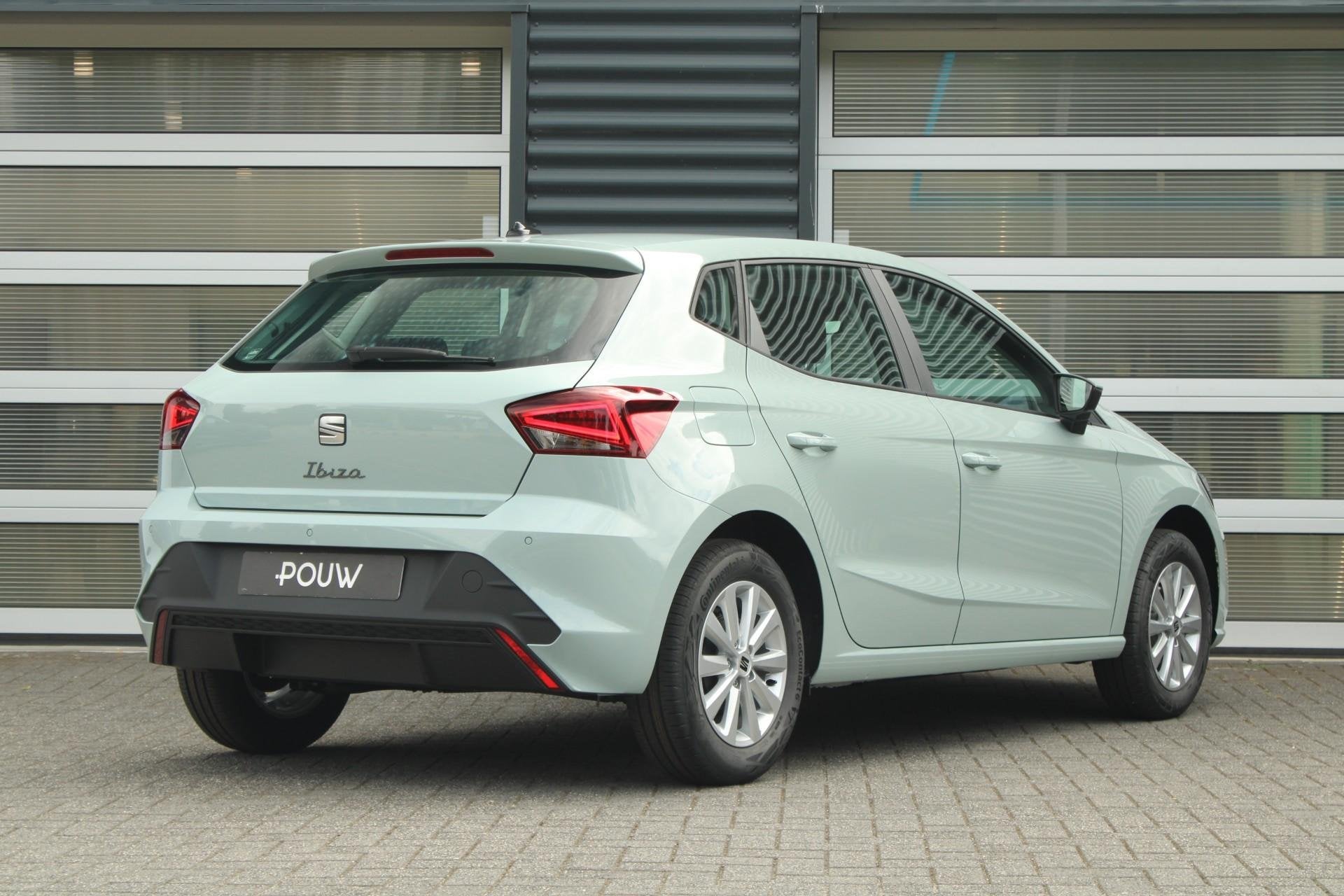 SEAT Ibiza 1.0 EcoTSI 95pk Reference | Parkeersensoren | Cru, Voorwielaandrijving, 12 maanden, Stof, 1039 kg