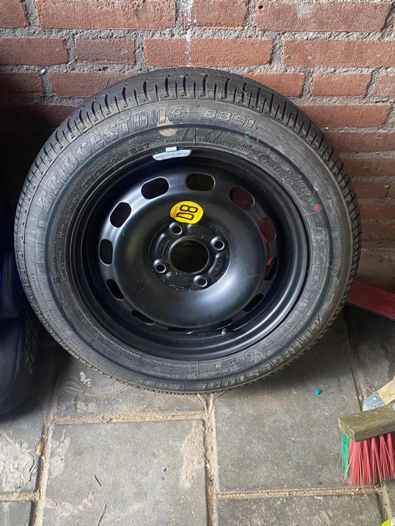 Thuiskomer bridgestone 175/65R14, Ophalen
