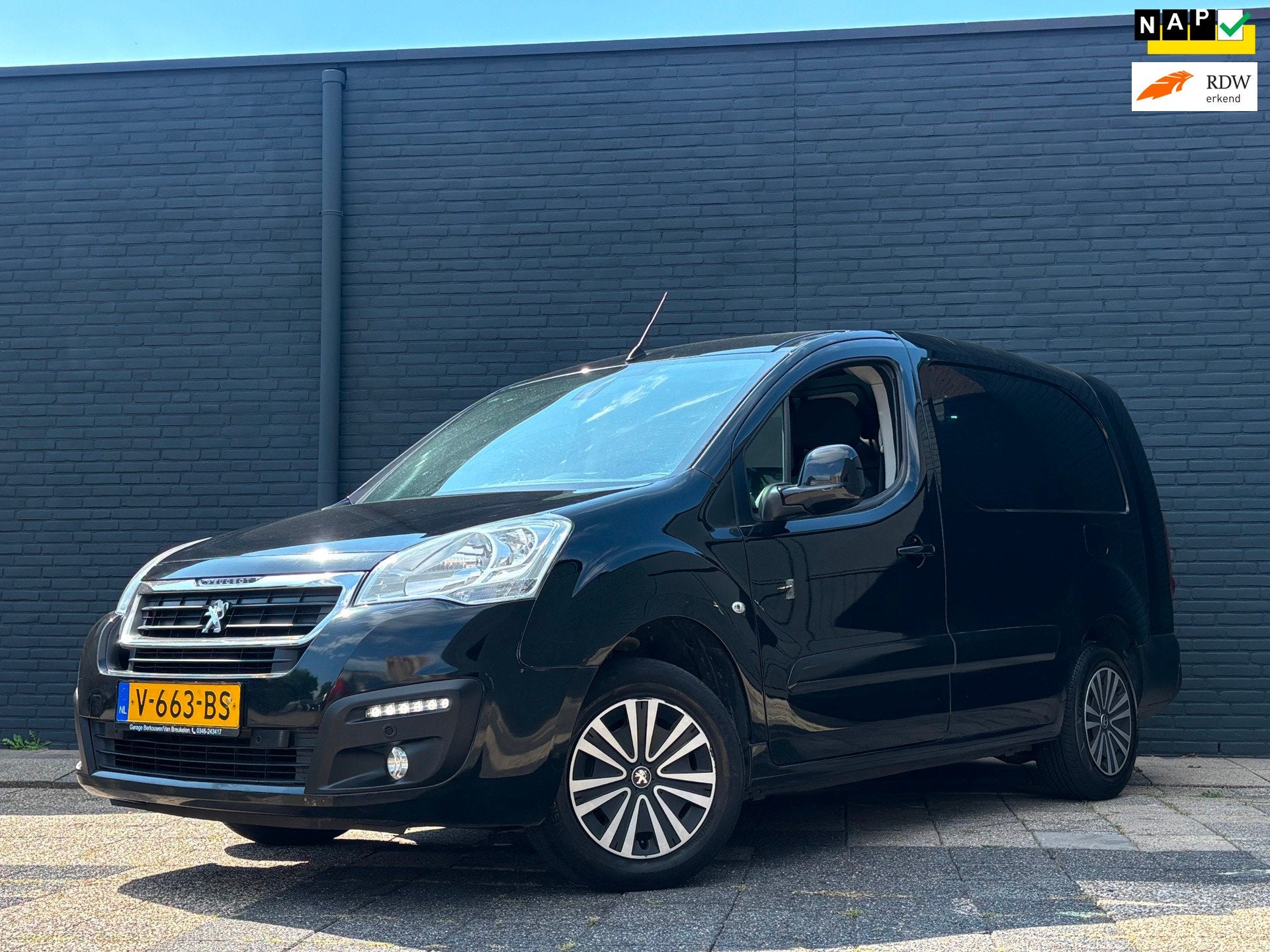 Peugeot Partner 122 1.6 BlueHDi 100 L2 Première S&S | AUT., Electronic Stability Program (ESP), Gebruikt, Euro 6, 4 cilinders