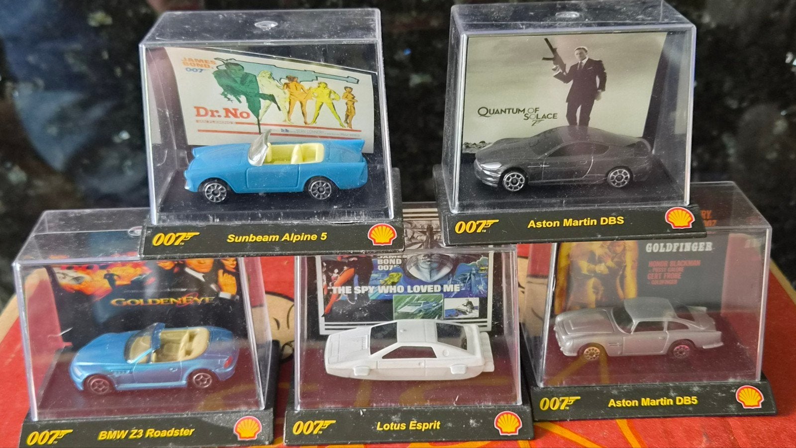 James Bond 007 Modelauto's - 5 Stuks in Originele Box, Kinderen en Baby's, Speelgoed | Speelgoedvoertuigen, Ophalen of Verzenden