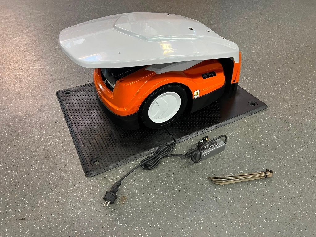 Stihl RMI 422 robotmaaier inclusief zonnedak, Ophalen, Stihl, Gebruikt, Met regensensor