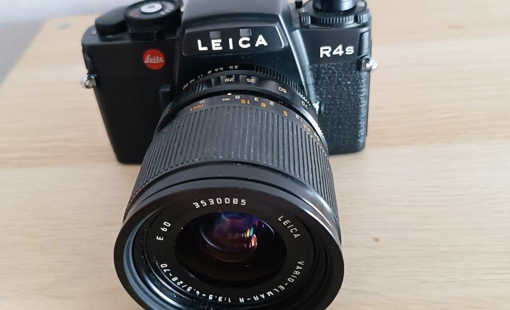 Leica R4s MOD.2 Reflexcamera , Vario Elmar 3.5-4.5 f 28-70, Audio, Tv en Foto, Fotocamera's Analoog, Ophalen of Verzenden, Gebruikt