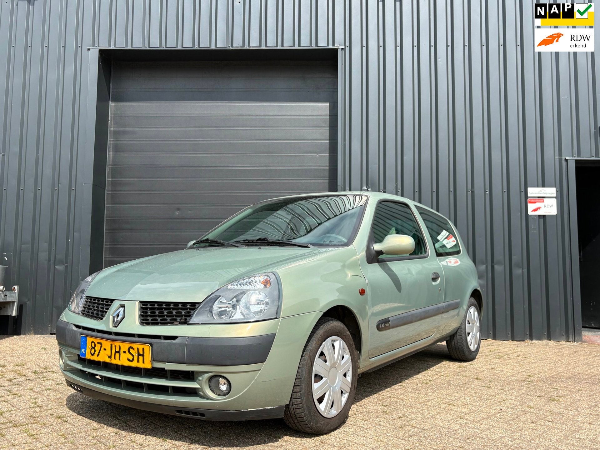 Renault Clio 1.4-16V Privilège-automaat-airco-NWE APK, Auto's, 1390 cc, Velours, 985 kg, Euro 3