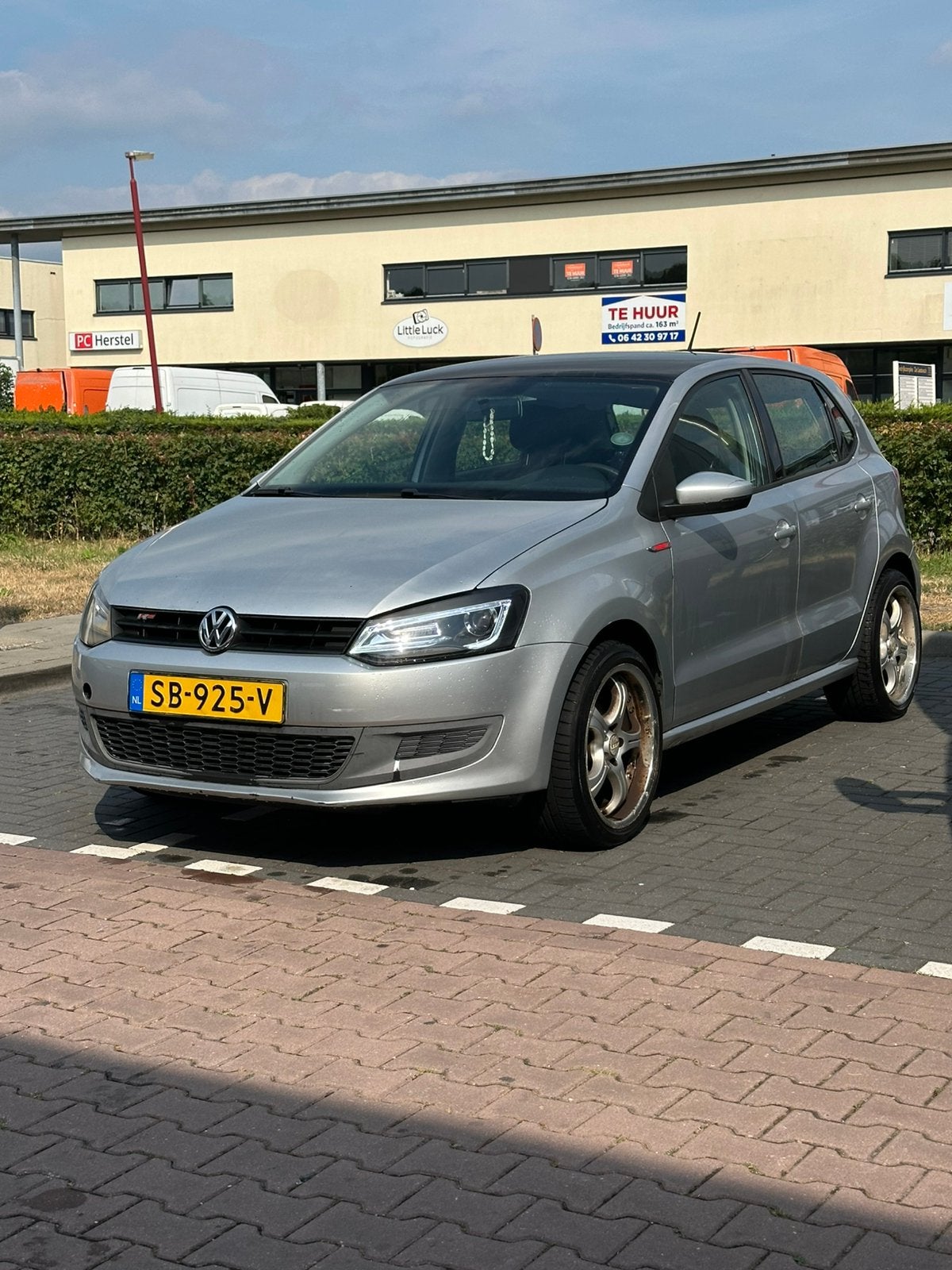 Volkswagen Polo 1.2 Trendline Grijs, Voorwielaandrijving, 967 kg, 40 €/maand, 1198 cc