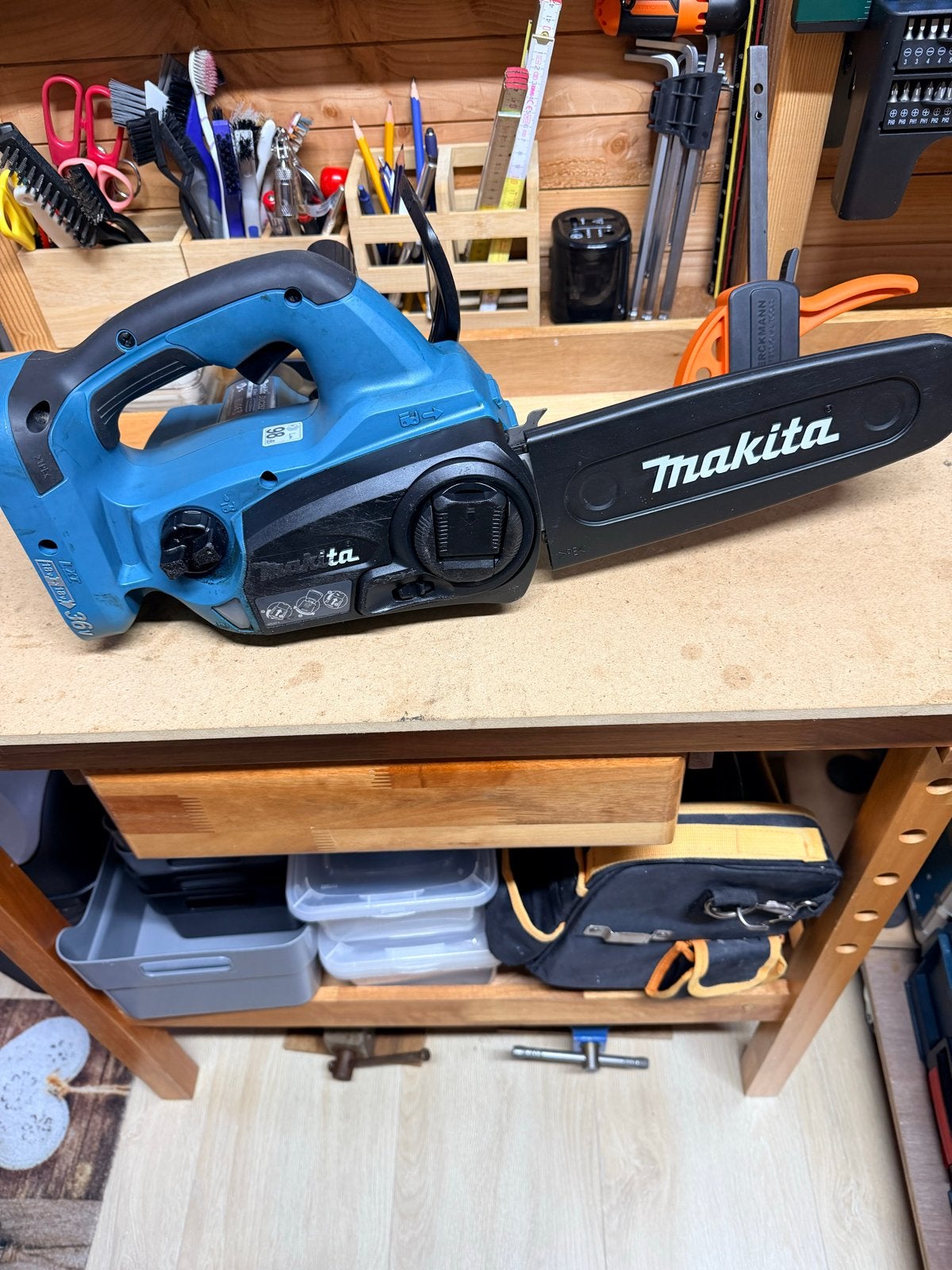 Makita DUC252 36v Li Accu Kettingzaag - Zo goed als nieuw