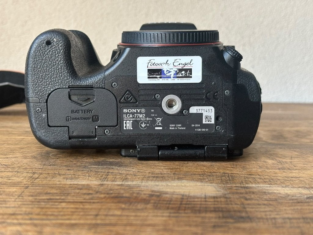 Foto 15 van Sony A77 II + Sony DT 16-50 + Tamron 18-270mm — complete set