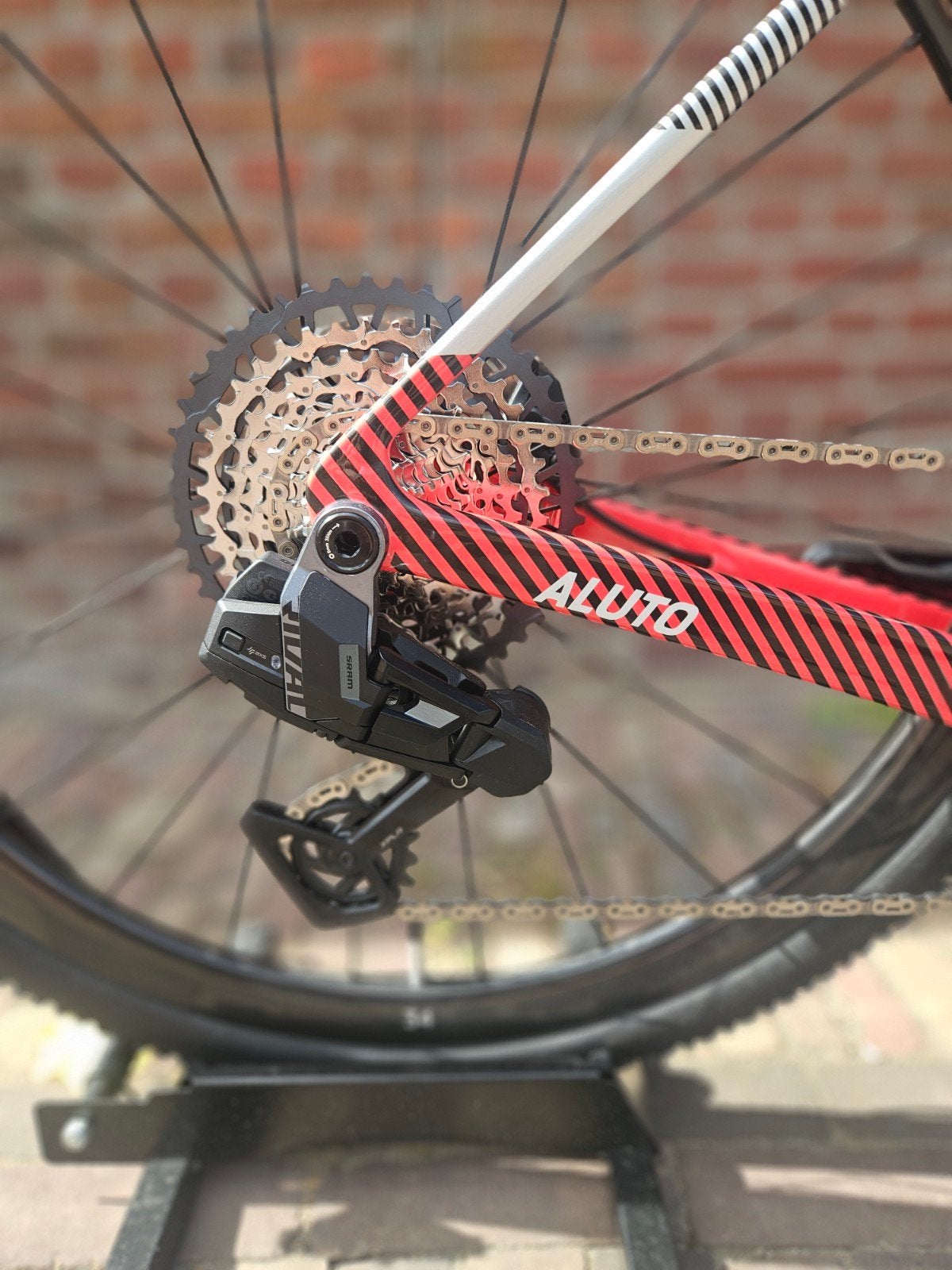 Sale! Factor Aluto Sram XPLR 13 I Inruil mogelijk, Overige merken, 28 inch, Carbon, Nieuw