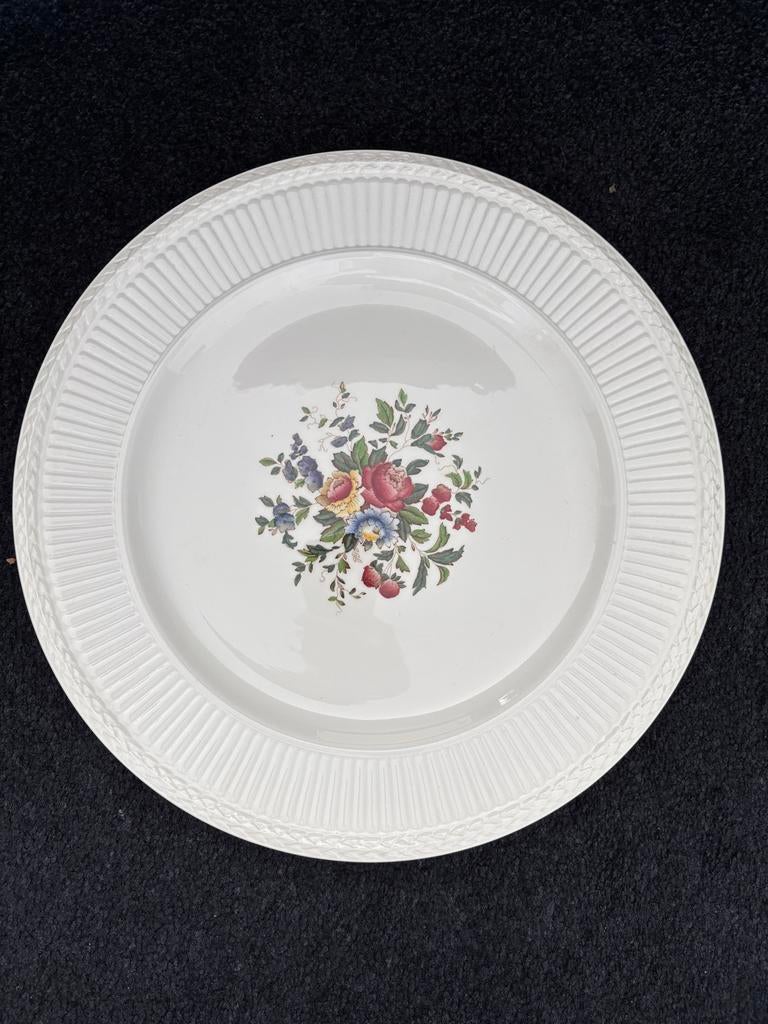 Wedgwood "Conway" taartbord  - Etruria & Barlaston, Ophalen of Verzenden, Wedgwood, Aardewerk, Schaal of Schalen