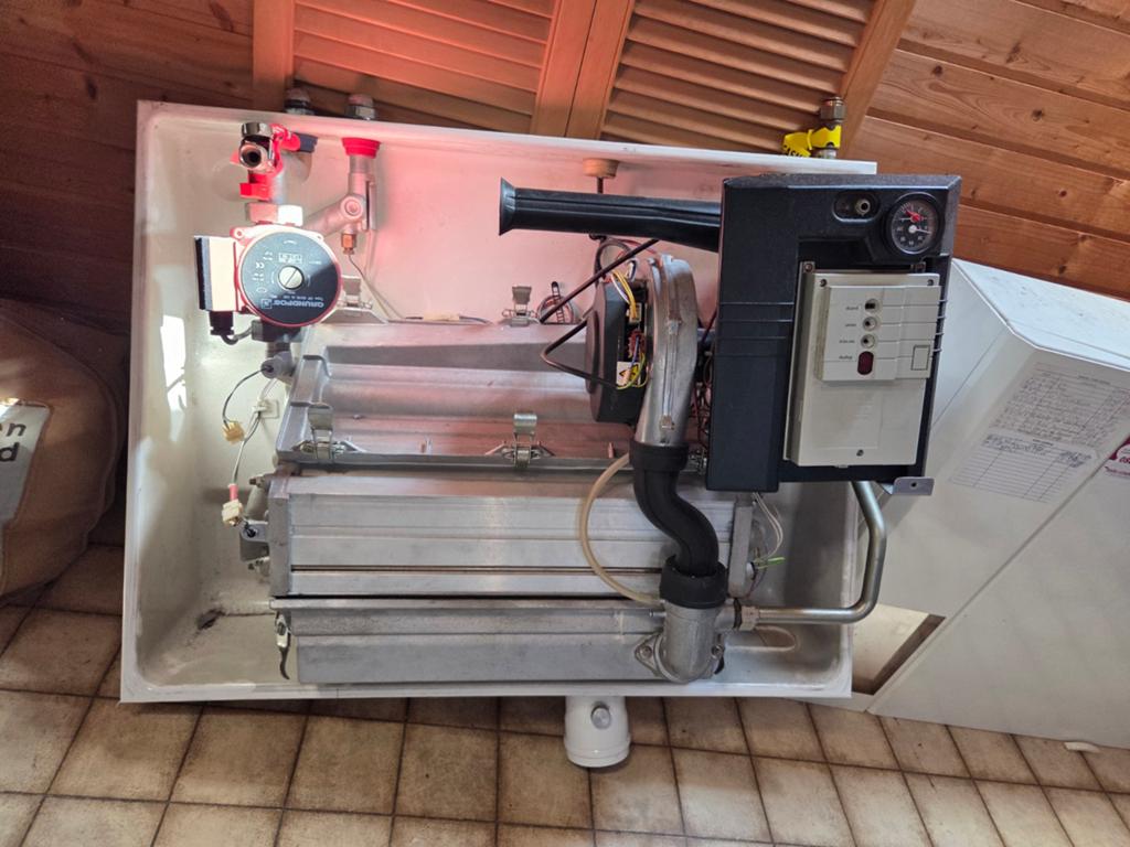 Elektrische CV-ketel / verwarmingsunit, Doe-het-zelf en Verbouw, Verwarming en Radiatoren, Ophalen of Verzenden