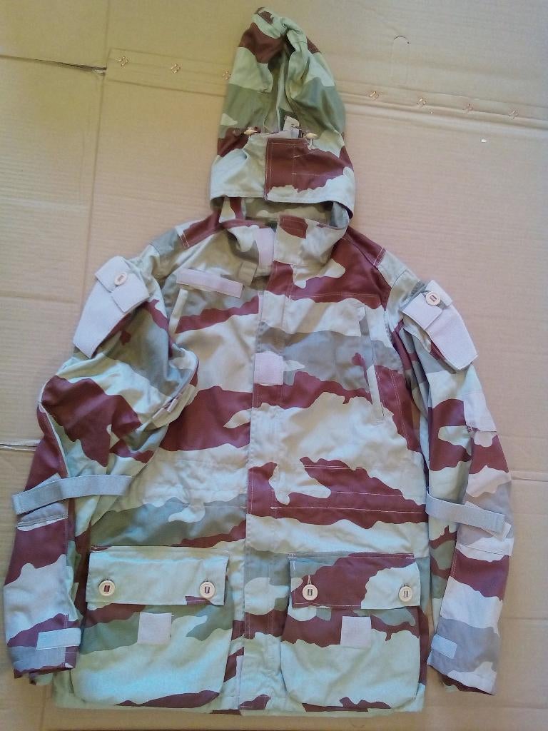 Jas Franse Leger Guerrilla Desert Camouflage (L) NIEUW, Verzamelen, Verzenden, Landmacht, Overige gebieden, Kleding of Schoenen