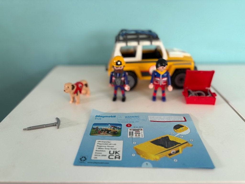 Playmobil 9128: Expedition Voertuig met Figuren en Hond