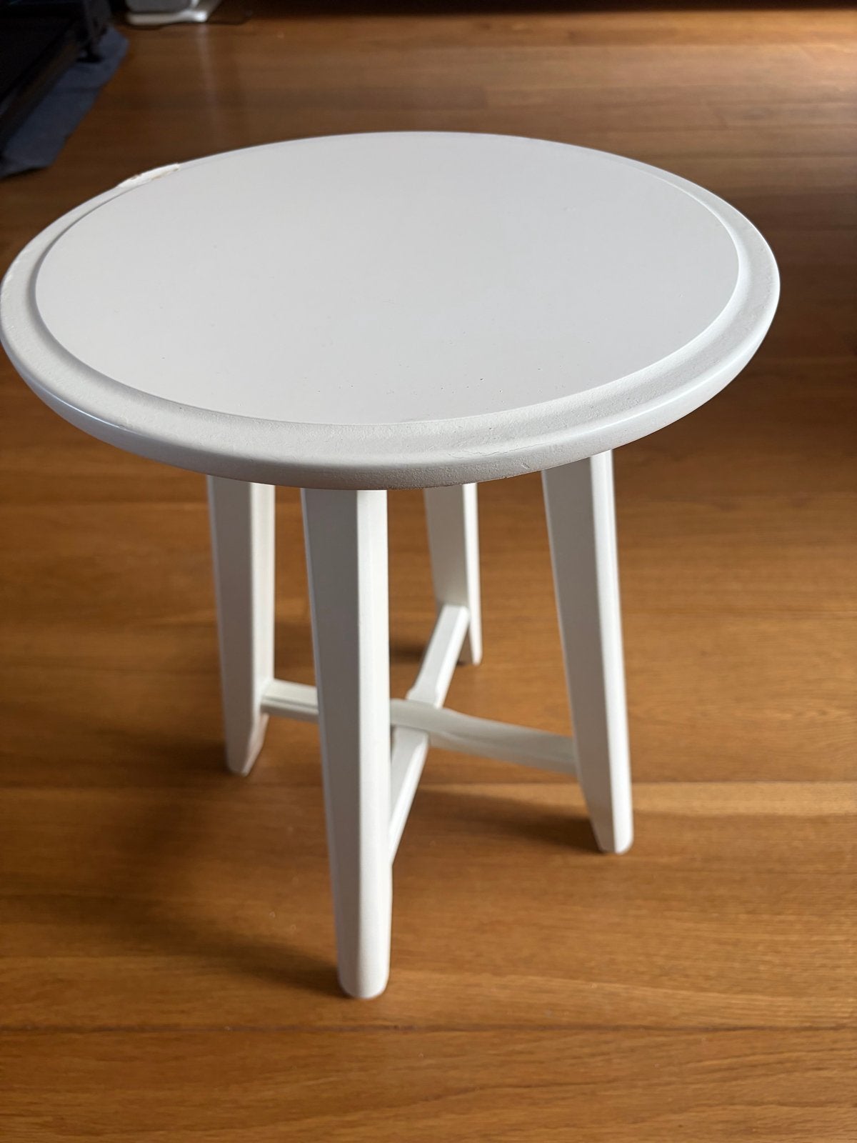 IKEA KRAGSTA bijzettafel wit – klein – 35 cm, Minder dan 55 cm, Gebruikt, Rond, Hout