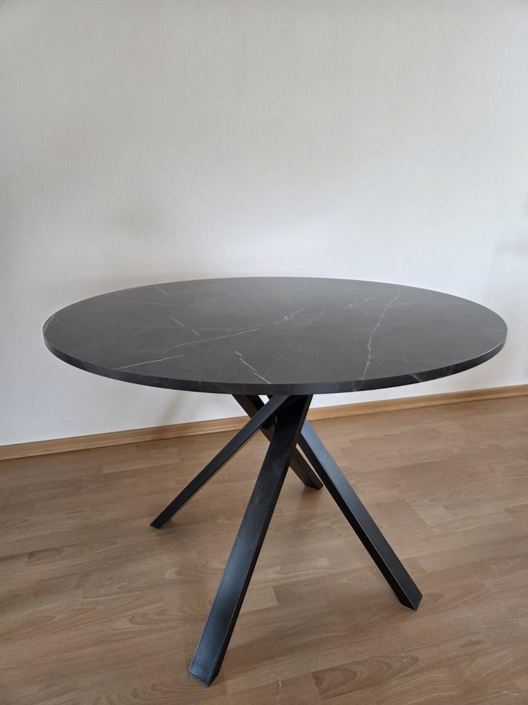 Ikea Mariedamm eettafel, Ophalen
