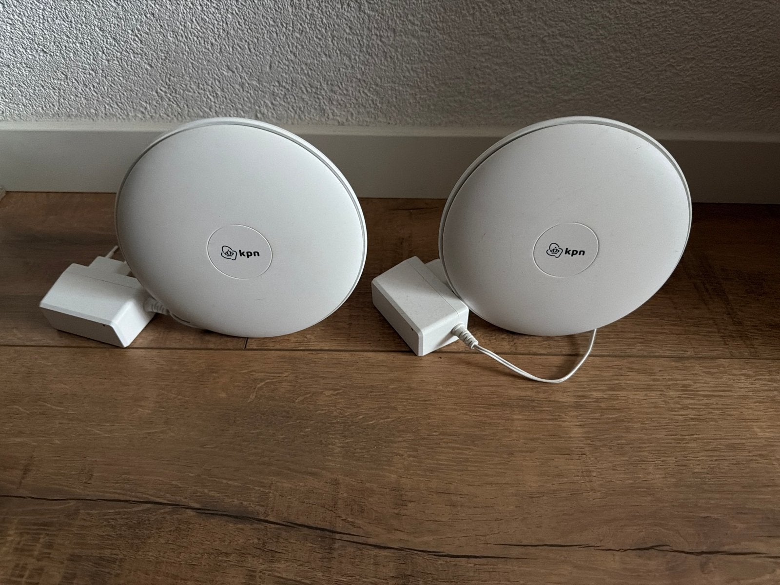KPN SuperWifi punten (2 stuks), Ophalen, Zo goed als nieuw, Router