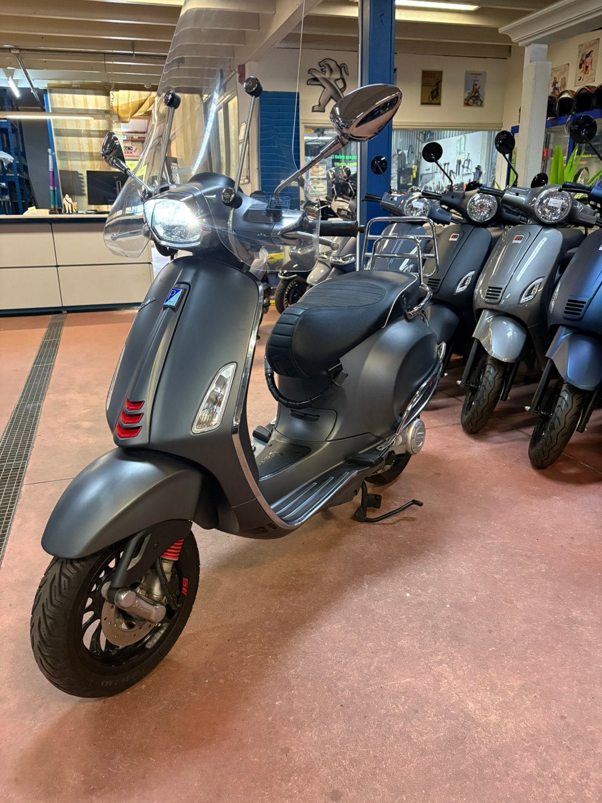 Gebro scooters: Vespa sprint 45KM mat grijs BJ2018, Fietsen en Brommers, Scooters | Vespa, Gebruikt, Overige modellen, Maximaal 45 km/u