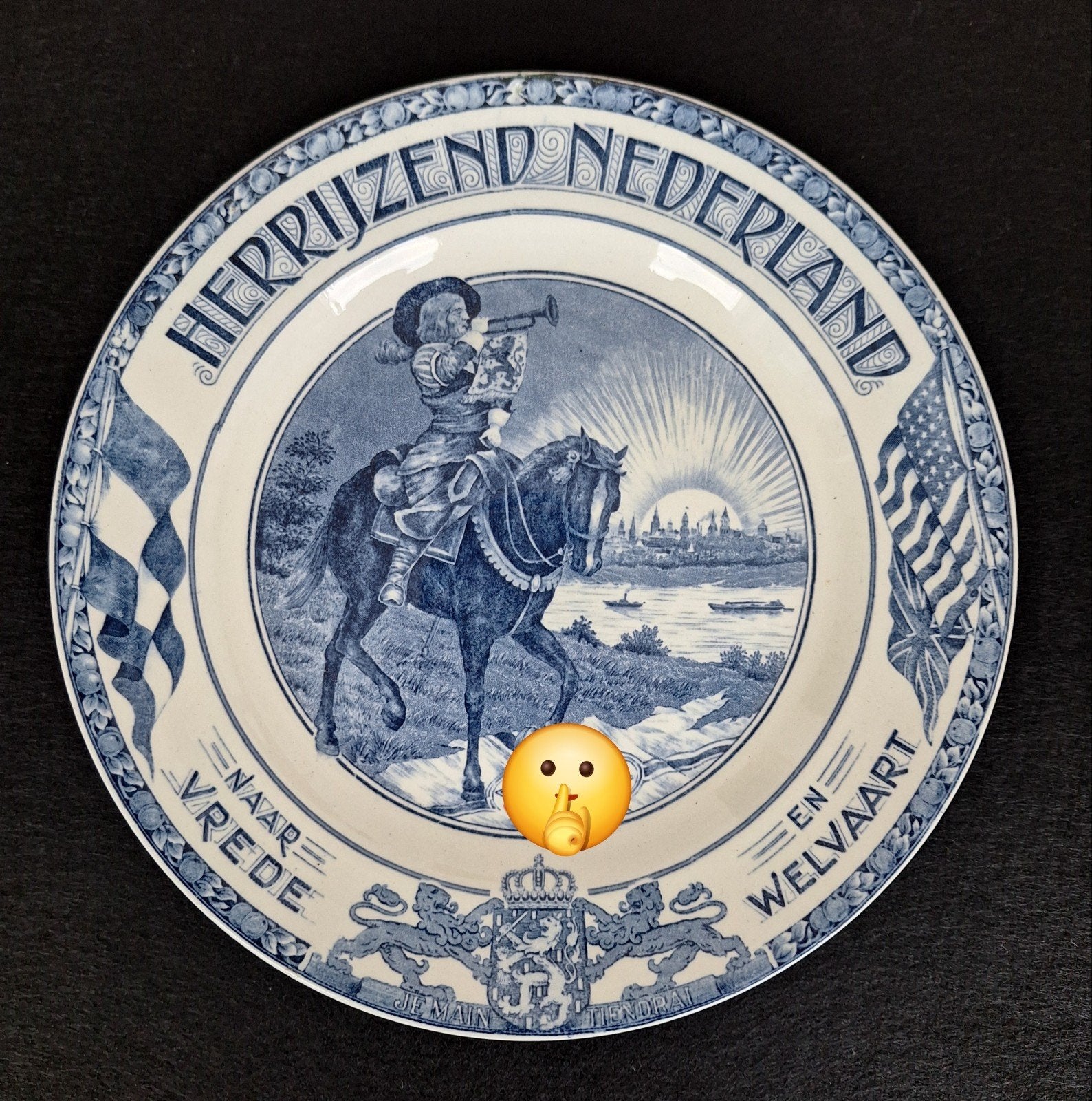Gedenkbord 'Herrijzend Nederland' Societé Céramique, Antiek en Kunst, Verzenden