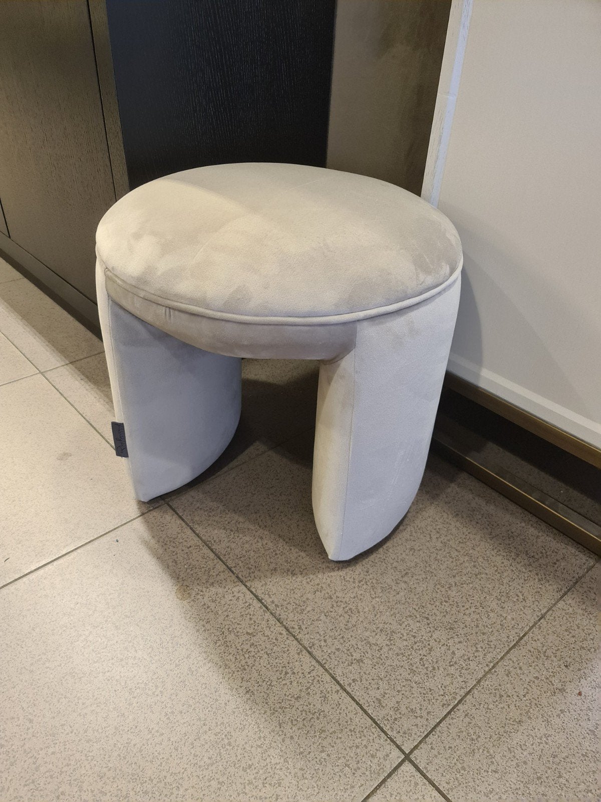 Nieuwe Richmond poef Fargo khaki velvet 45x45x45cm €145, Ophalen, Minder dan 50 cm, Industrieel landelijk barok brocante koloniaal boheems vintage