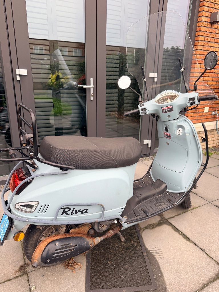 BTC Riva Scooter uit 2022 - Start niet, Fietsen en Brommers, Gebruikt, Benzine, Ophalen, Overige merken