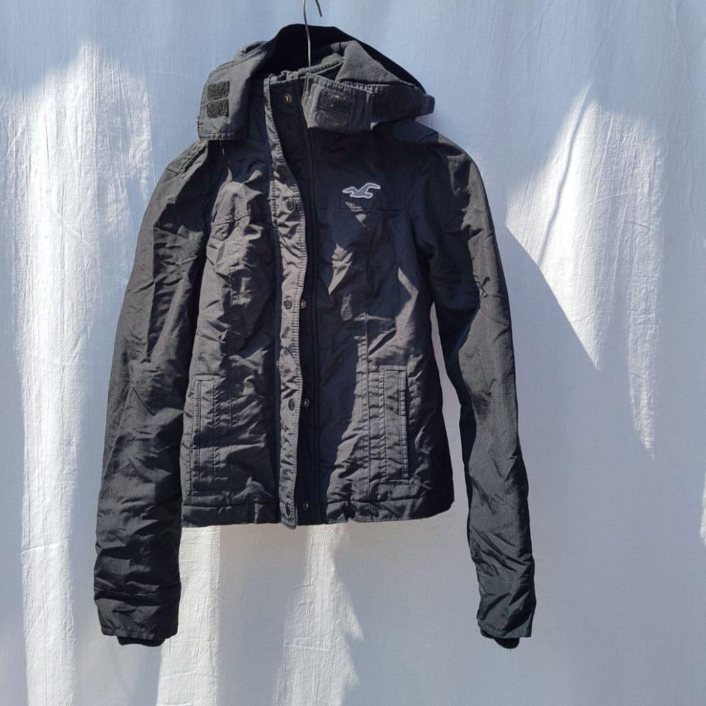 Stoere zwarte damesjas. Fleecegevoerd. Mt XS Merk Hollister, Kleding | Dames, Jassen | Winter, ., Zwart, Ophalen of Verzenden