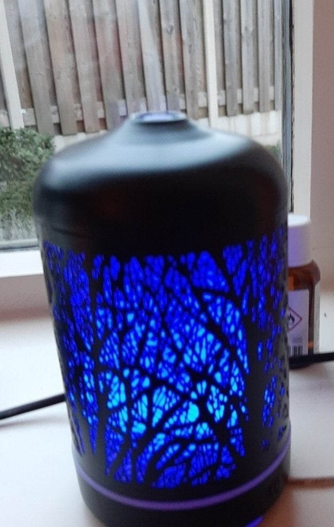 Diffuser met flesje eucalyptus olie, Geurverspreider, Ophalen of Verzenden, Zo goed als nieuw, Metaal